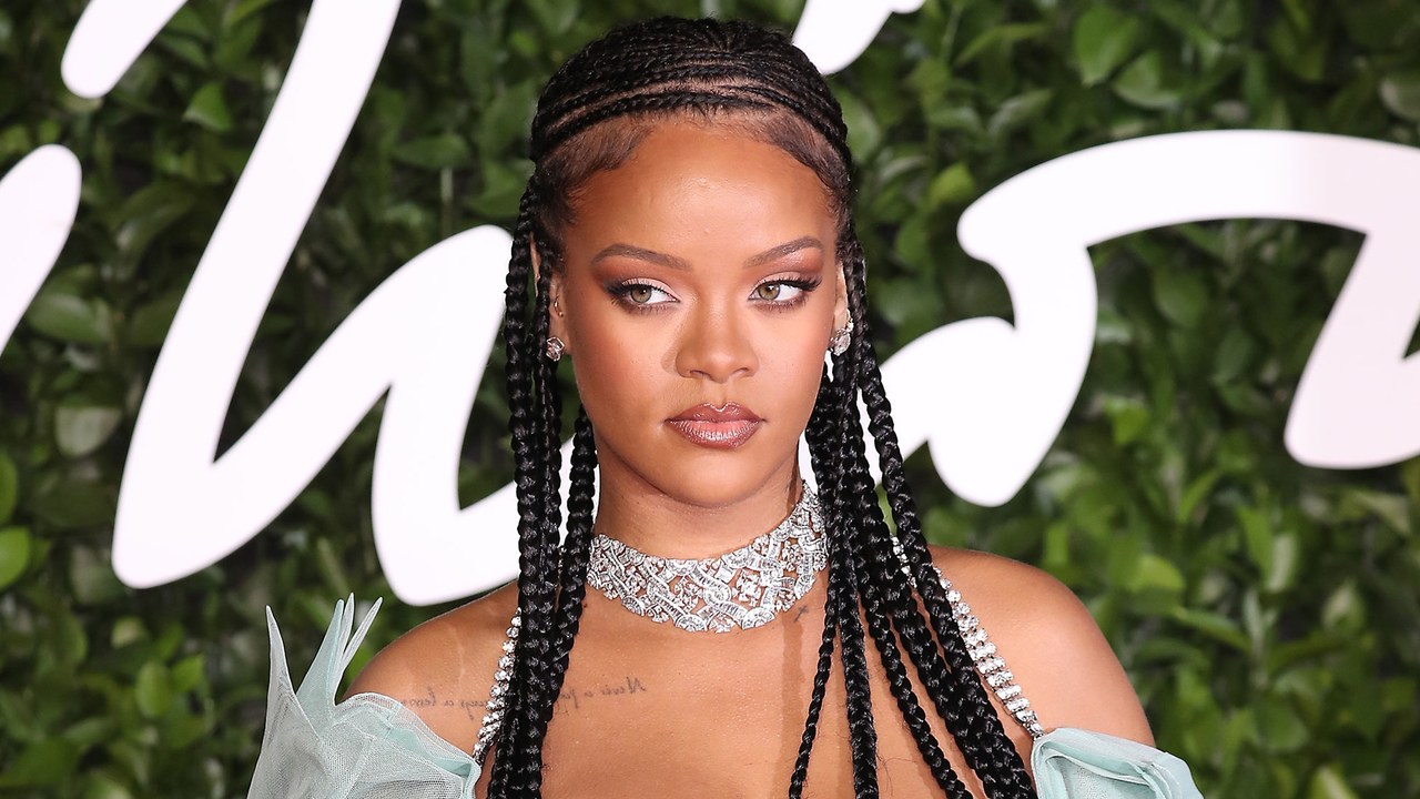 Rihanna porte des tresses Fulani  aux British Fashion 